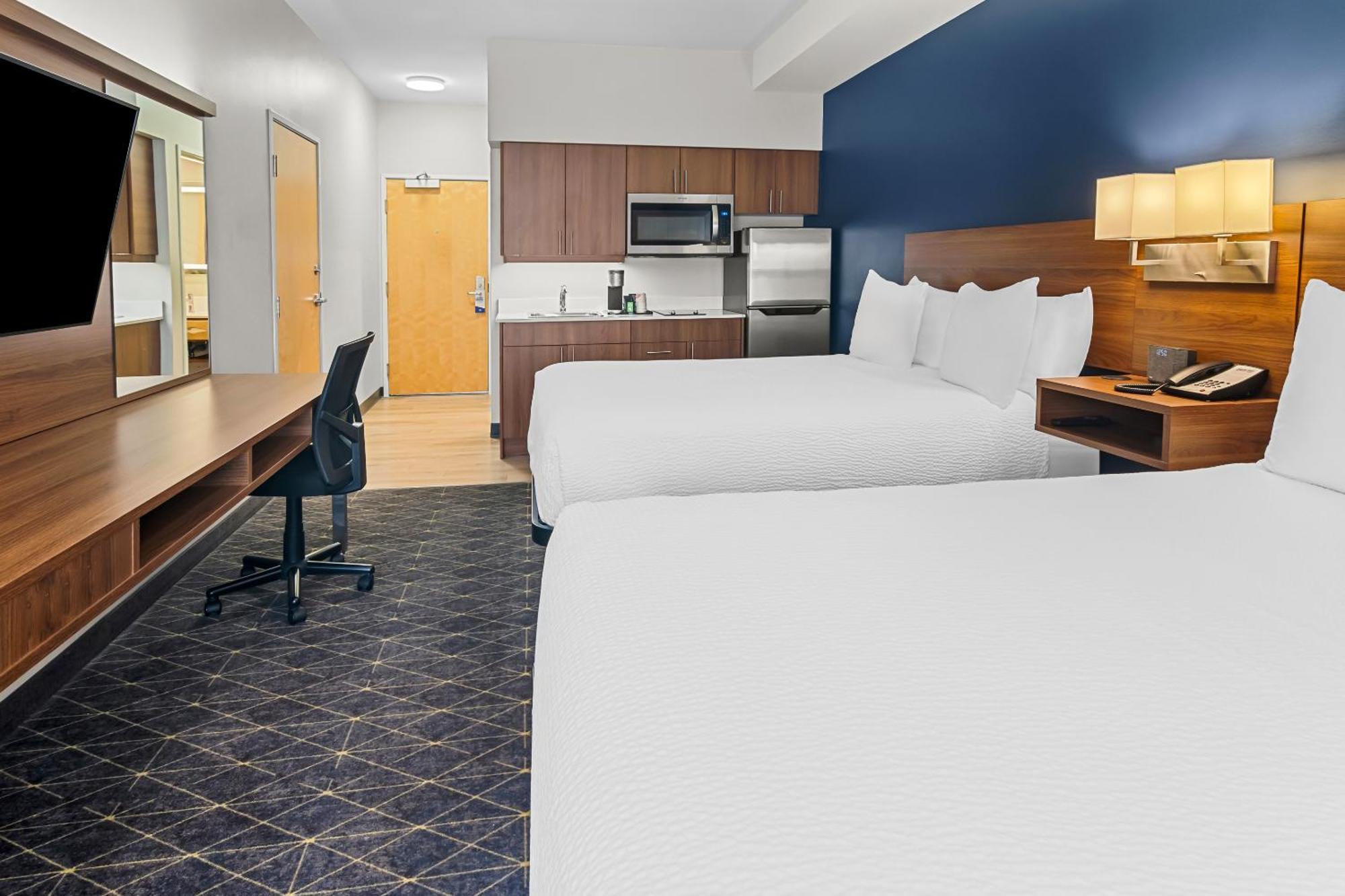 Park Inn By Radisson, Kelowna Exteriör bild